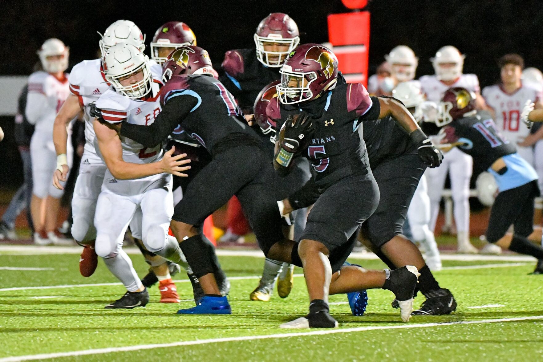11/20/2020 - Football - C6 State Semifinal - Fox at De Smet